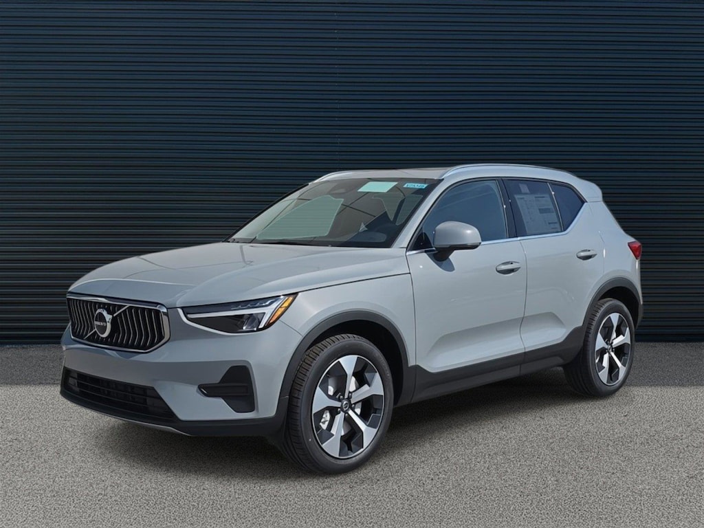 Certified 2025 Volvo XC40 B5 Core Bright Theme SUV