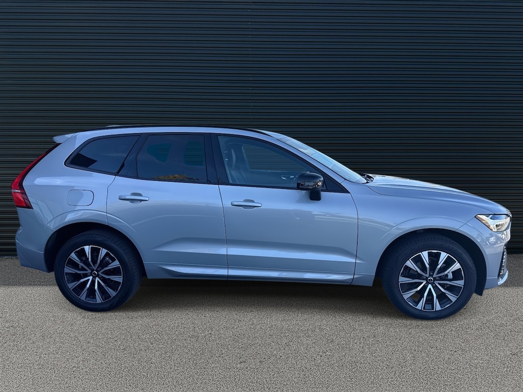 Certified 2024 Volvo XC60 Core Dark Theme B5 AWD Core Dark Theme