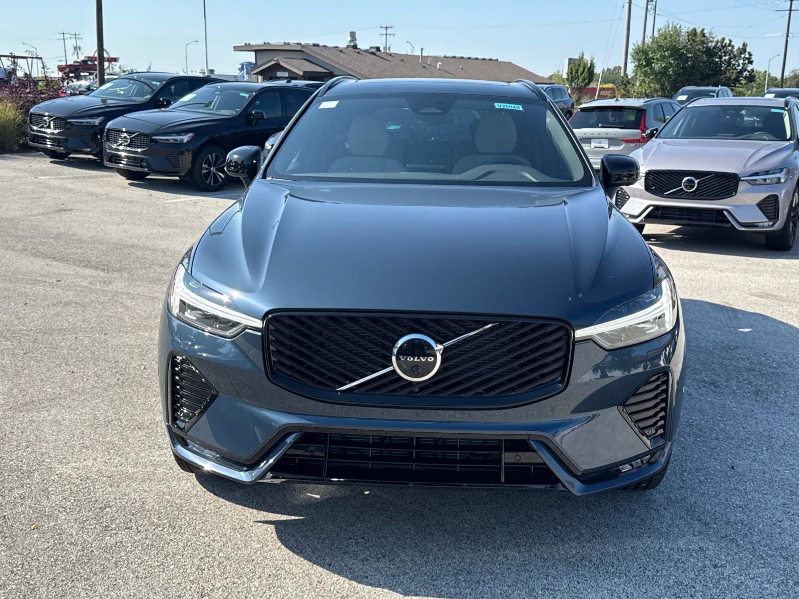 View vehicle photo 2