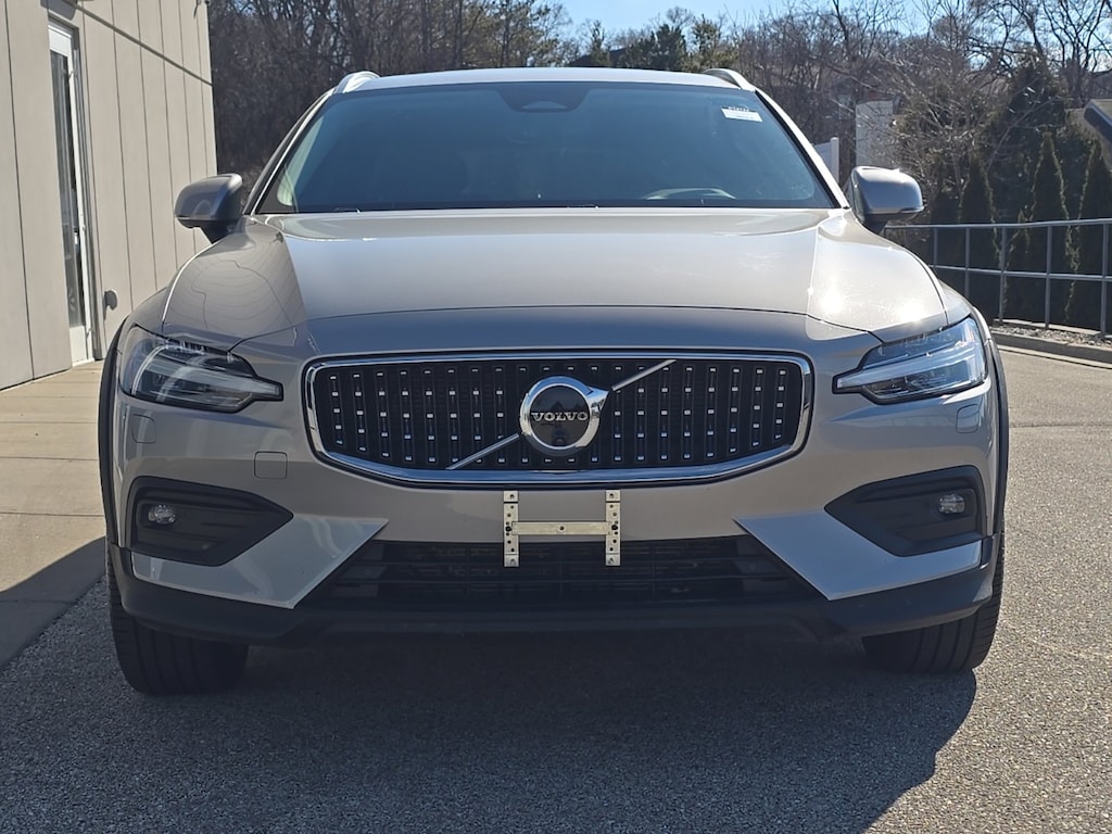 Certified 2025 Volvo V60 Cross Country Plus B5 AWD Plus
