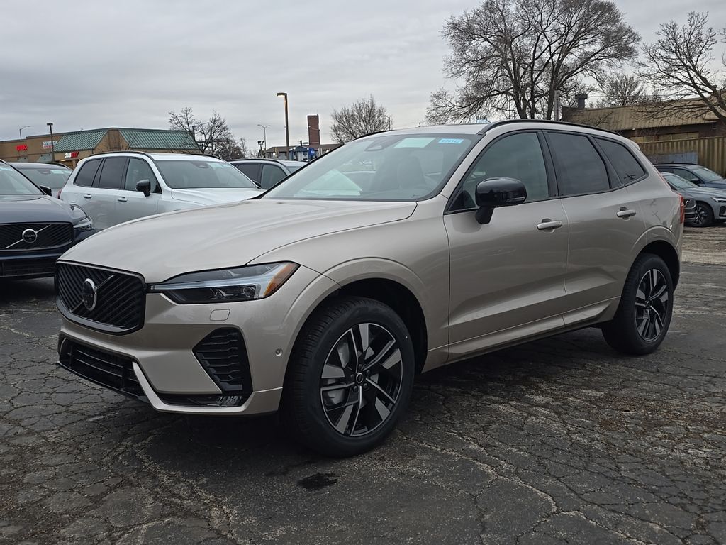 2026 Volvo XC60 B5 Plus Dark AWD's photo