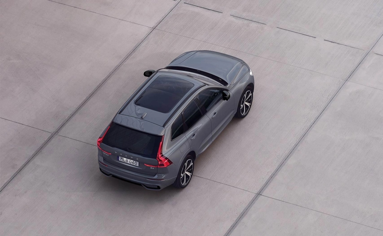 2025-volvo-xc60-mild-hyb-overhead-sunmoonroof.png