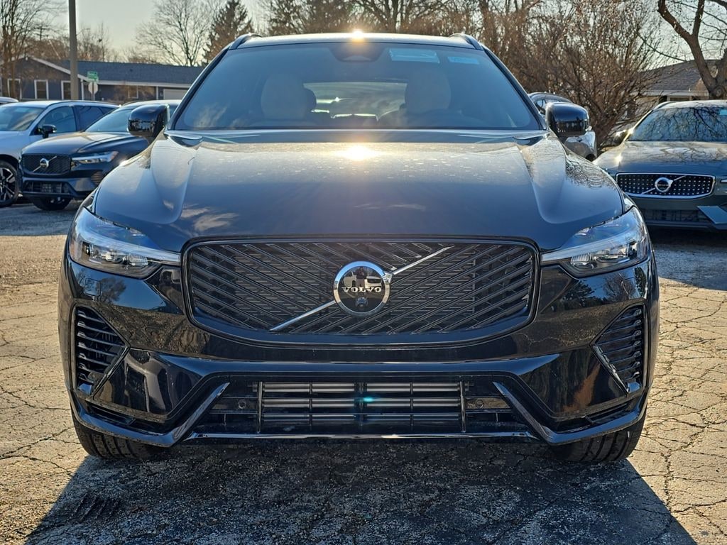New 2026 Volvo XC60 plug-in hybrid T8 Plus SUV