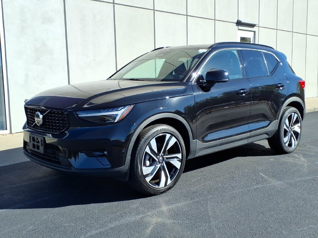 2024 Volvo XC40 Plus