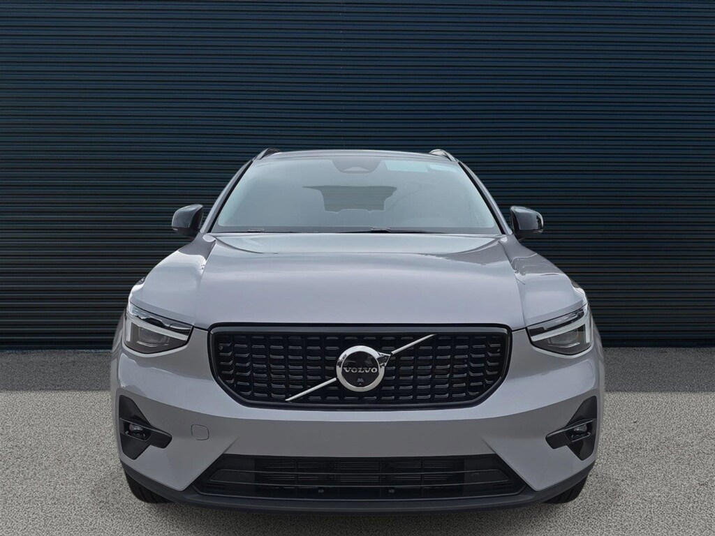 New 2026 Volvo XC40 B5 Ultra SUV