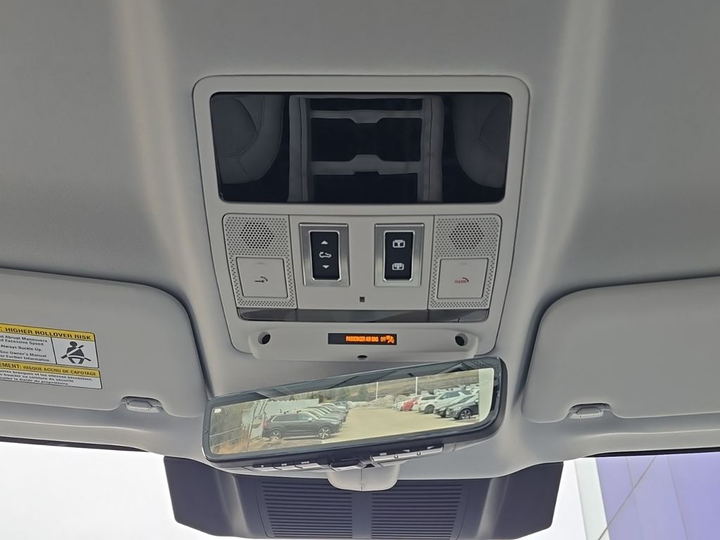 2025 Land Rover Defender S - Photo 23