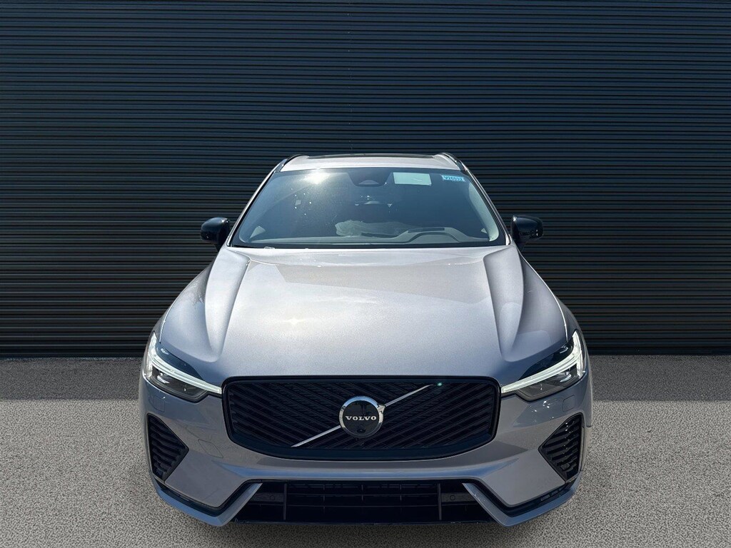 New 2026 Volvo XC60 B5 Plus SUV