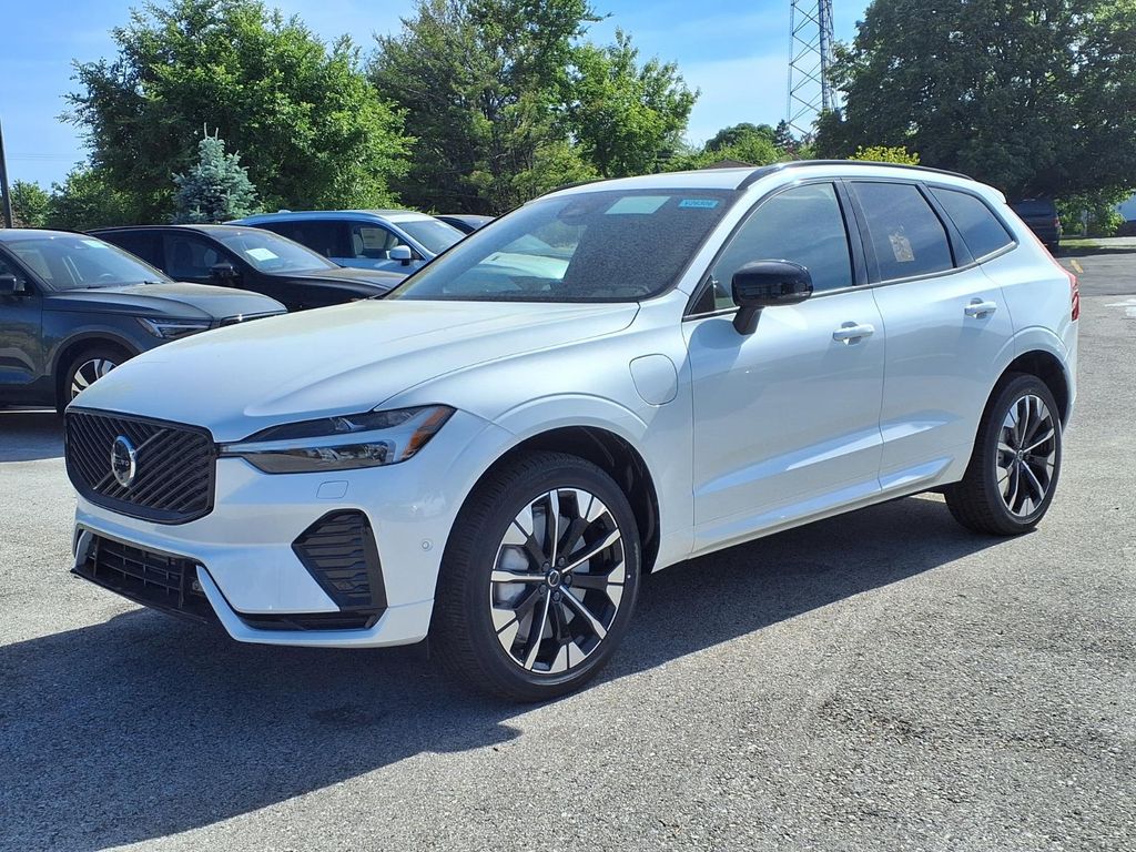 2026 Volvo XC60 T8 Plus Dark AWD's photo