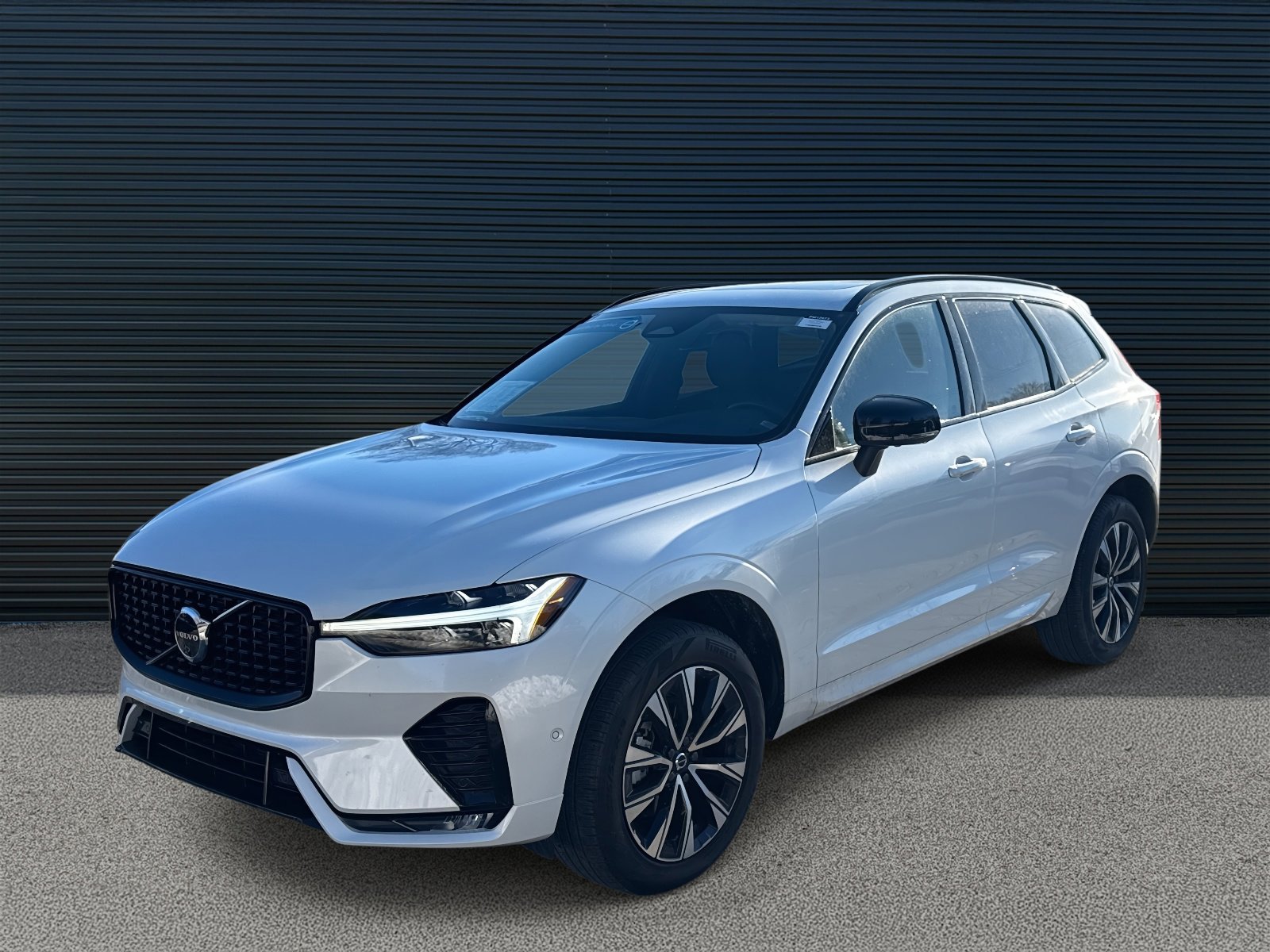 2025 Volvo XC60