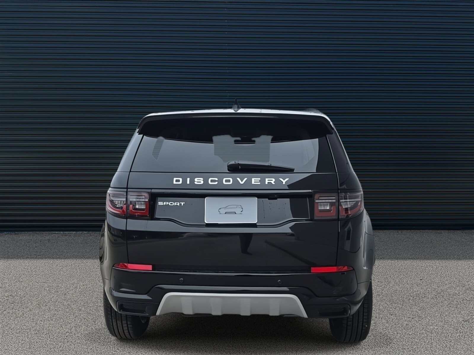 2025 Land Rover Discovery Sport S photo 3