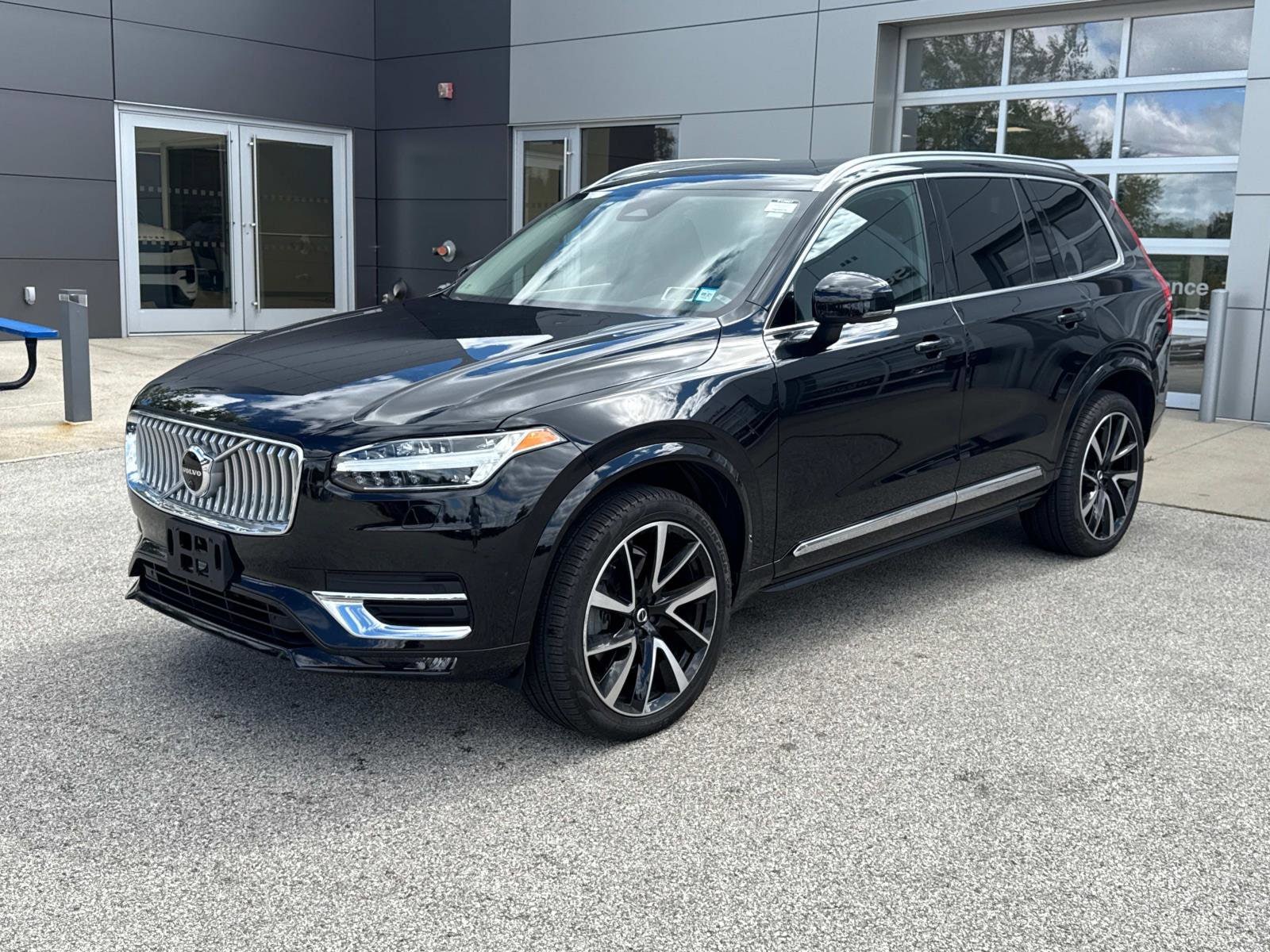 2023 Volvo XC90 B5 Plus Bright Theme