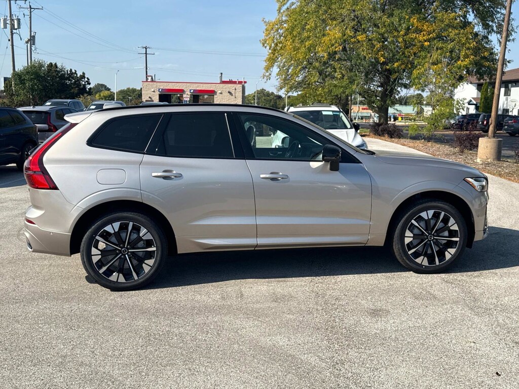 New 2026 Volvo XC60 B5 Plus SUV