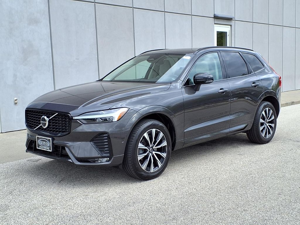 2024 Volvo XC60 B5 Plus Dark Theme AWD's photo