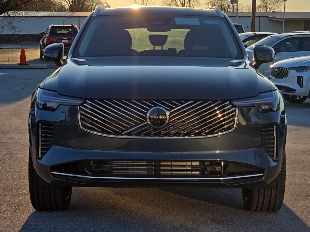 New 2026 Volvo XC90 plug-in hybrid T8 Plus 7-Seater SUV