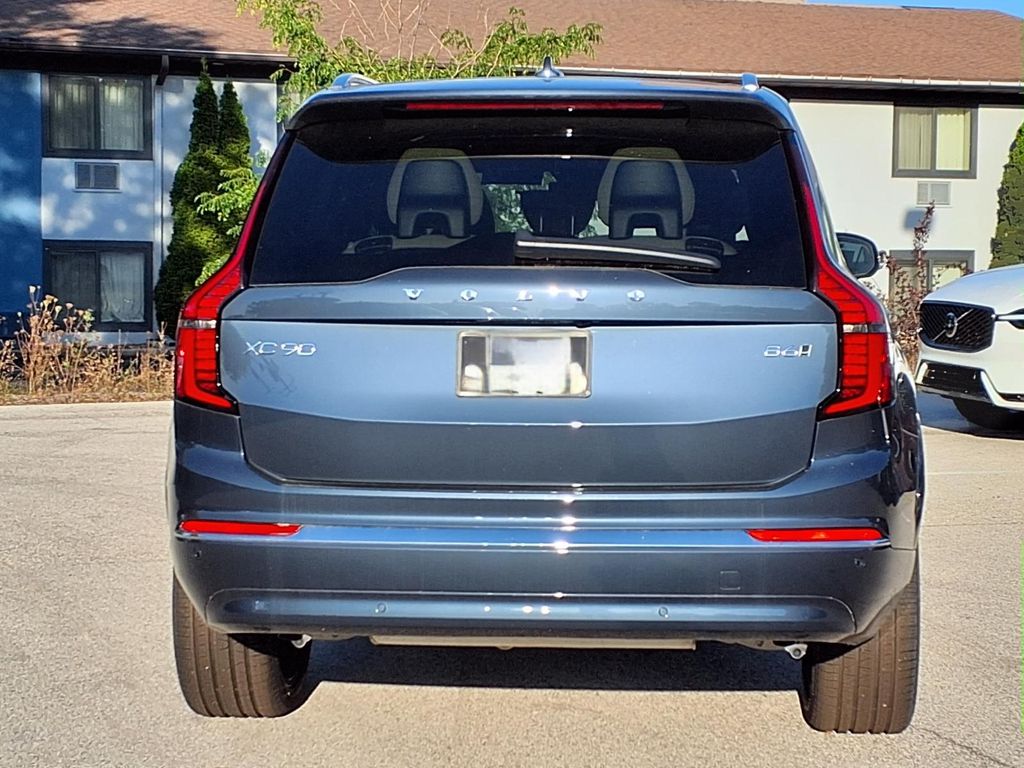 New 2026 Volvo XC90 B6 Plus 7-Seater SUV