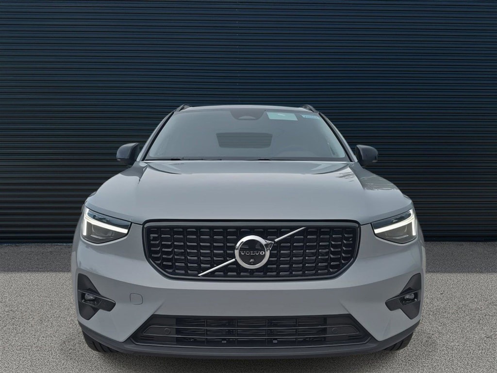 New 2026 Volvo XC40 B5 Plus SUV