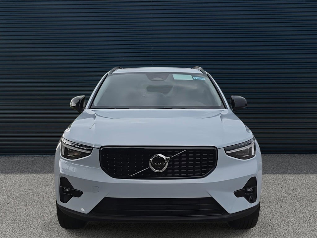 New 2026 Volvo XC40 B5 Plus SUV