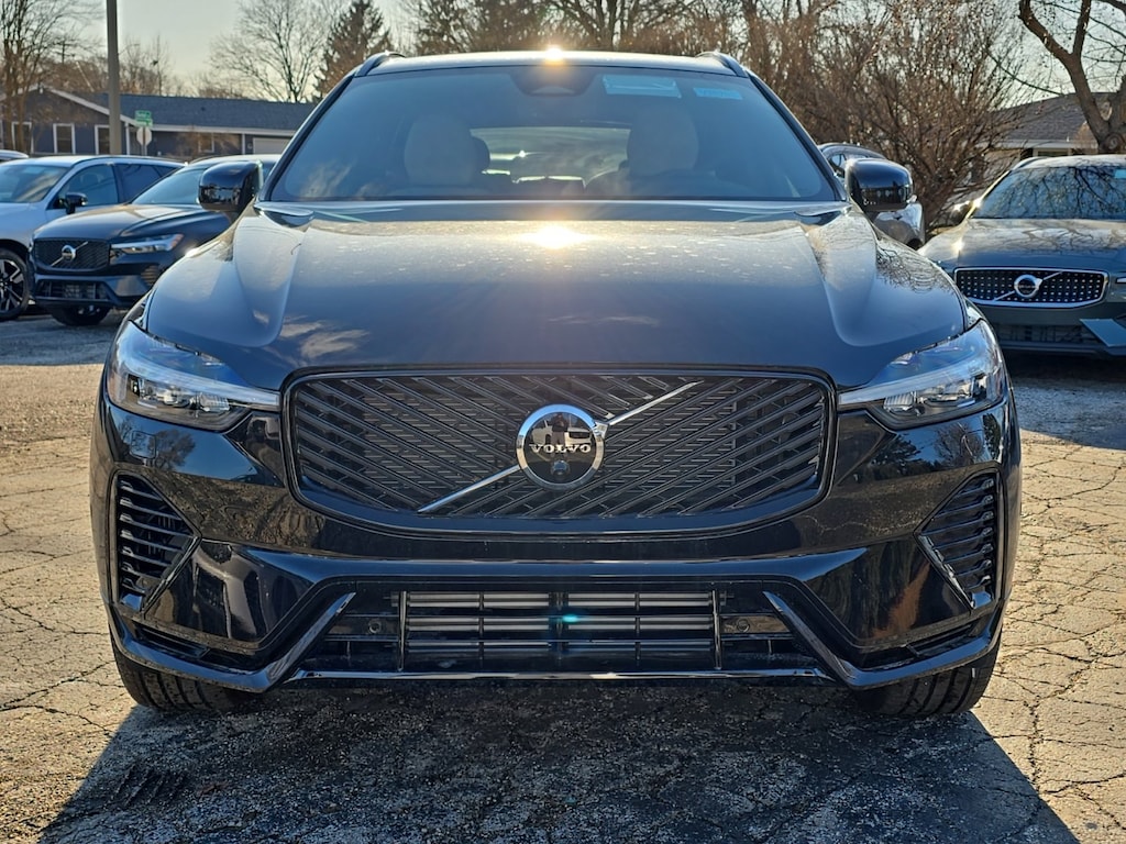 New 2026 Volvo XC60 plug-in hybrid T8 Plus SUV