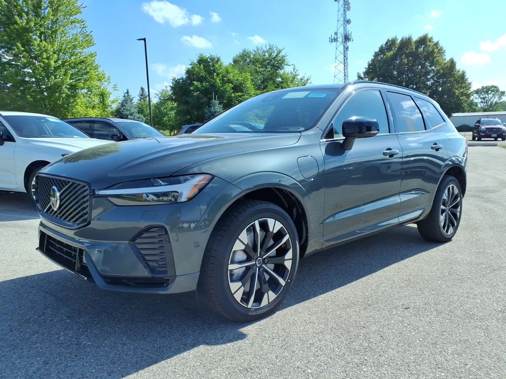 2026 Volvo XC60 T8 Plus Dark AWD's photo