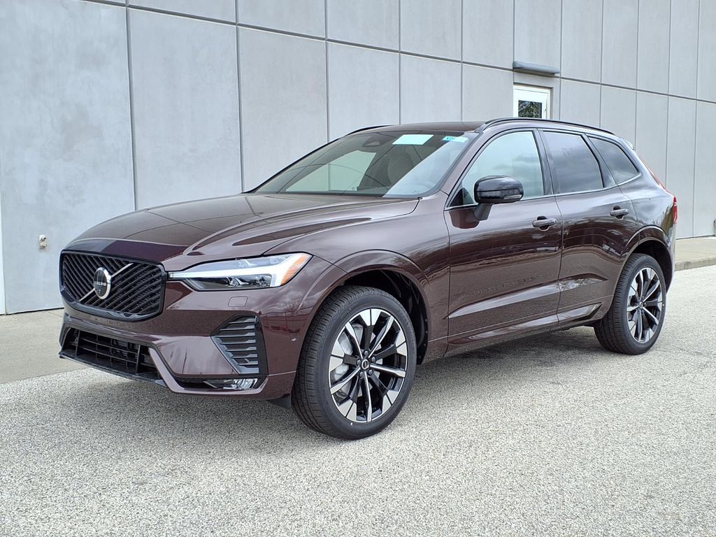 2026 Volvo XC60 B5 Plus Dark AWD's photo