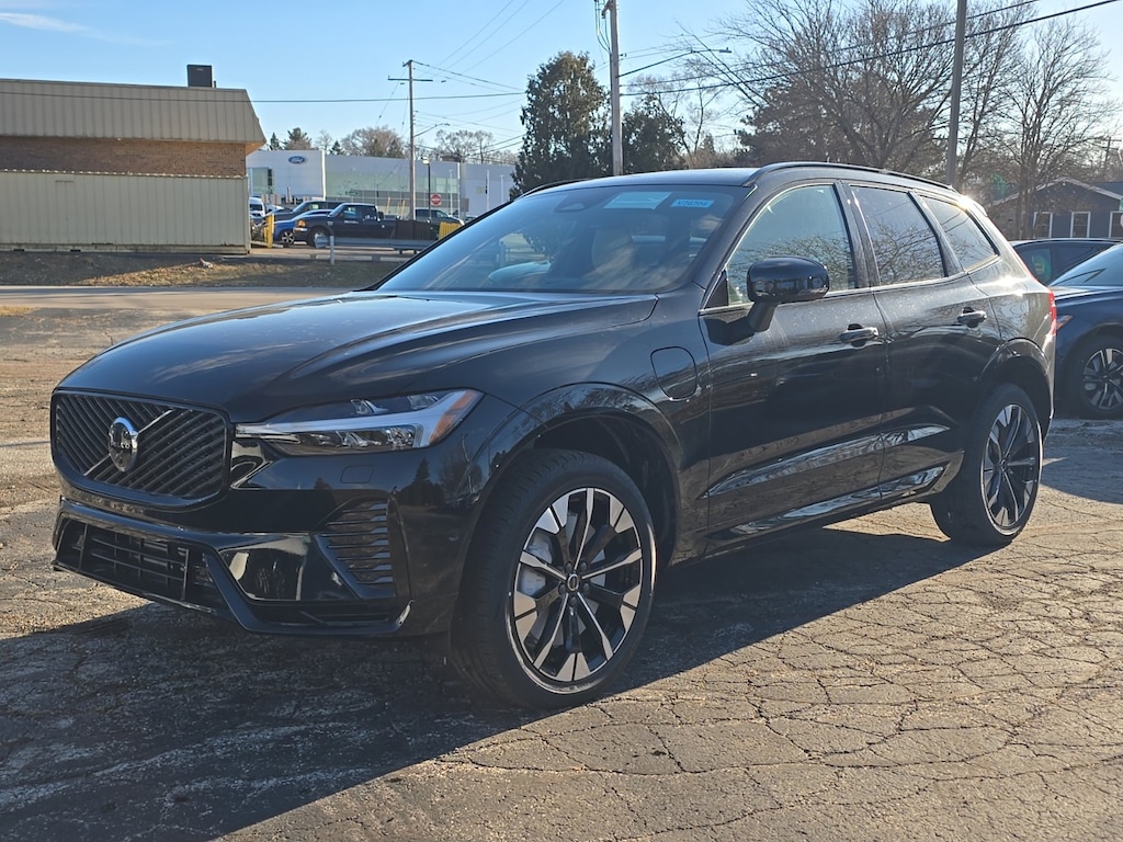 New 2026 Volvo XC60 plug-in hybrid T8 Plus SUV