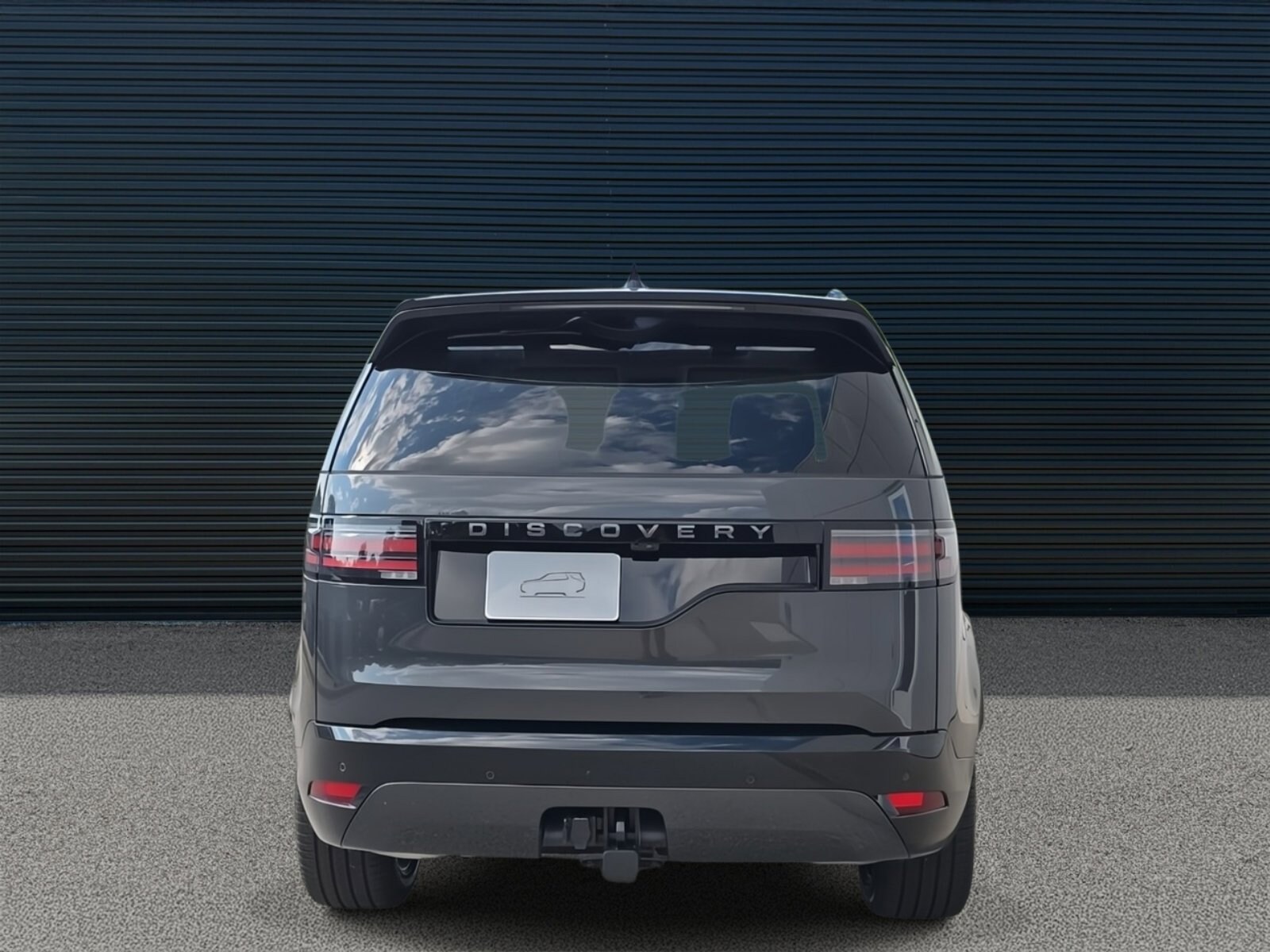 2025 Land Rover Discovery P300 Dynamic SE photo 4