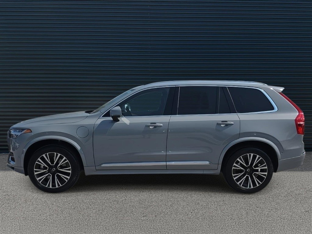 Used 2025 Volvo XC90 plug-in hybrid T8 Plus 7-Seater SUV