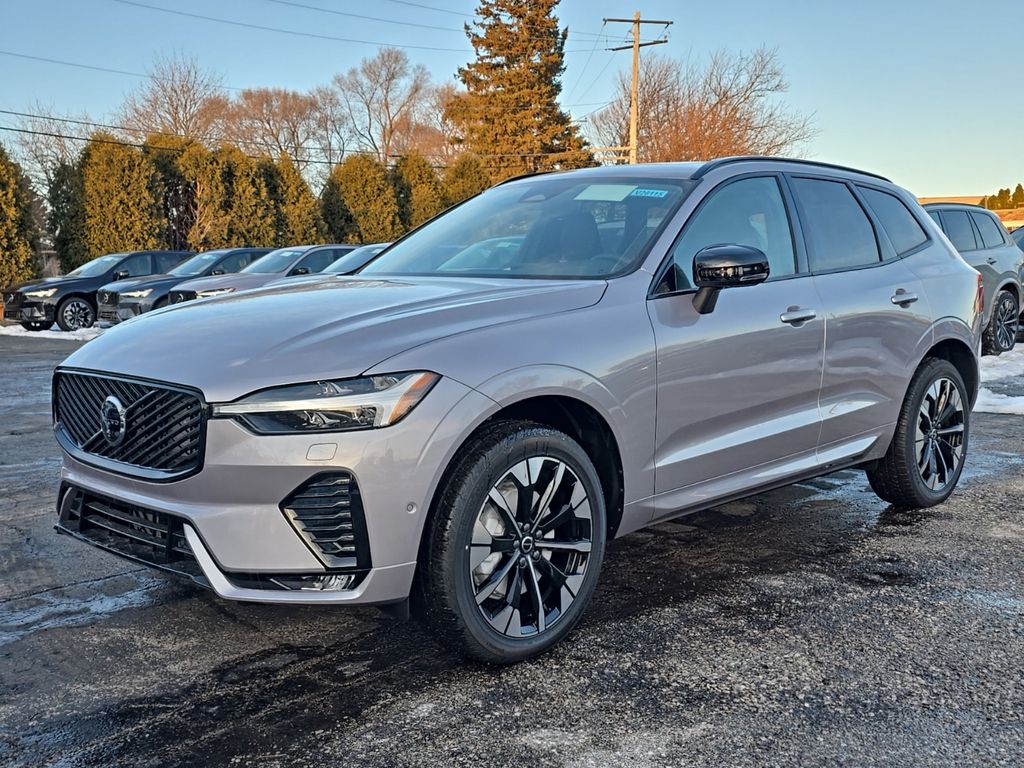 2026 Volvo XC60 B5 Plus Dark AWD's photo
