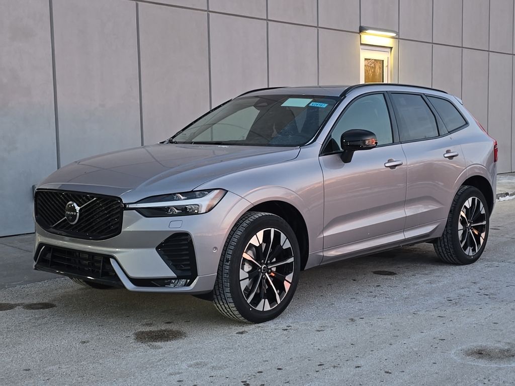 2026 Volvo XC60 B5 Plus Dark AWD's photo