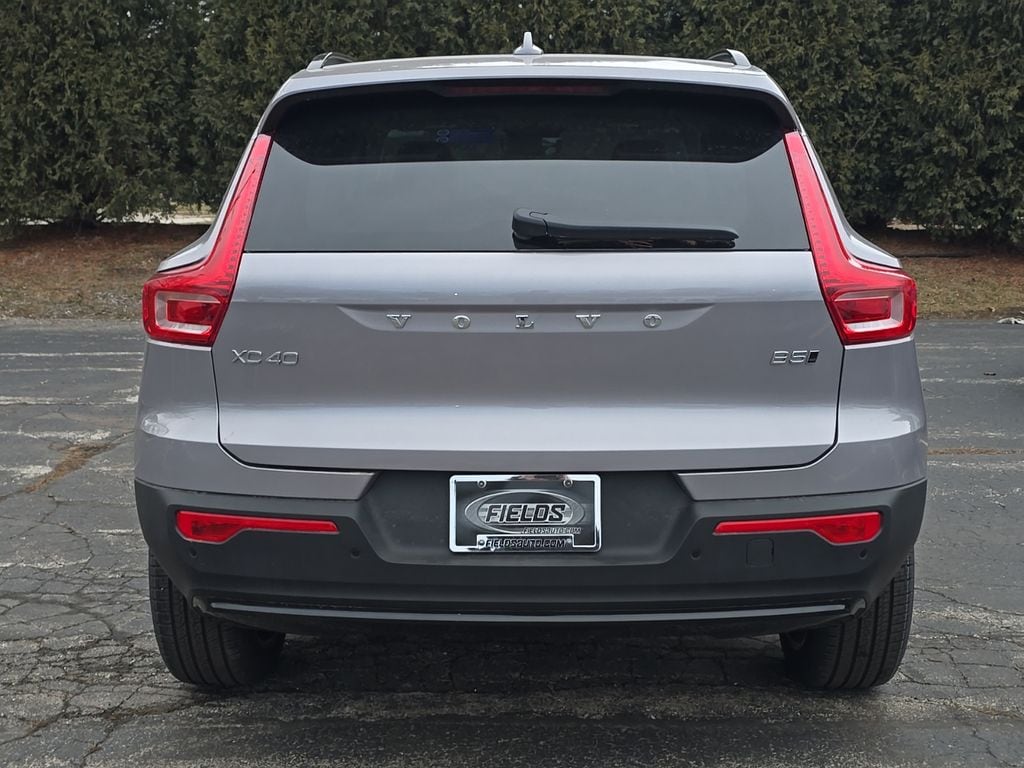 New 2026 Volvo XC40 B5 Ultra SUV
