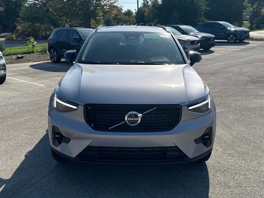 New 2026 Volvo XC40 B5 Plus SUV