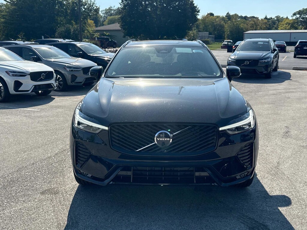 New 2026 Volvo XC60 B5 Plus SUV