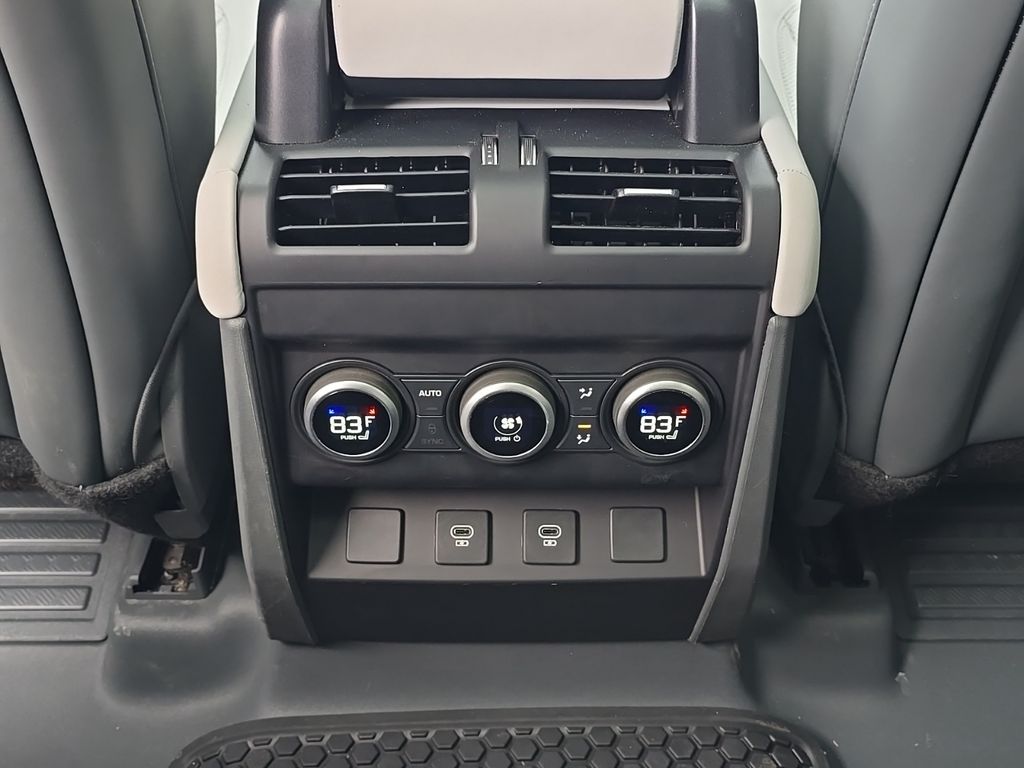 2025 Land Rover Defender S - Photo 24