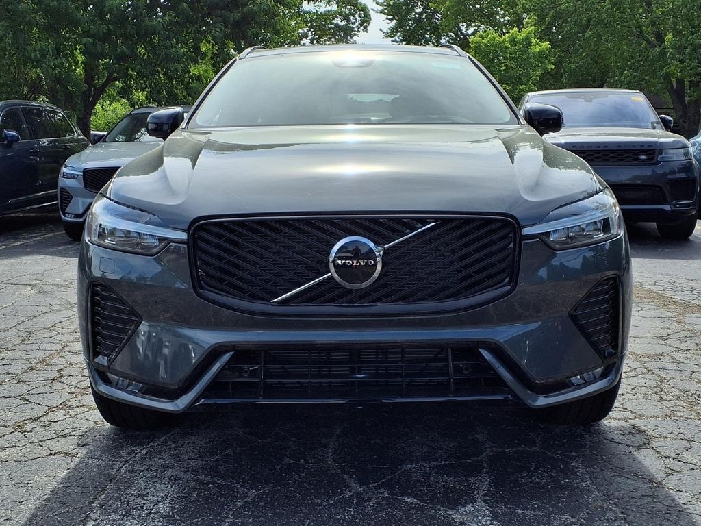 New 2026 Volvo XC60 B5 Core SUV