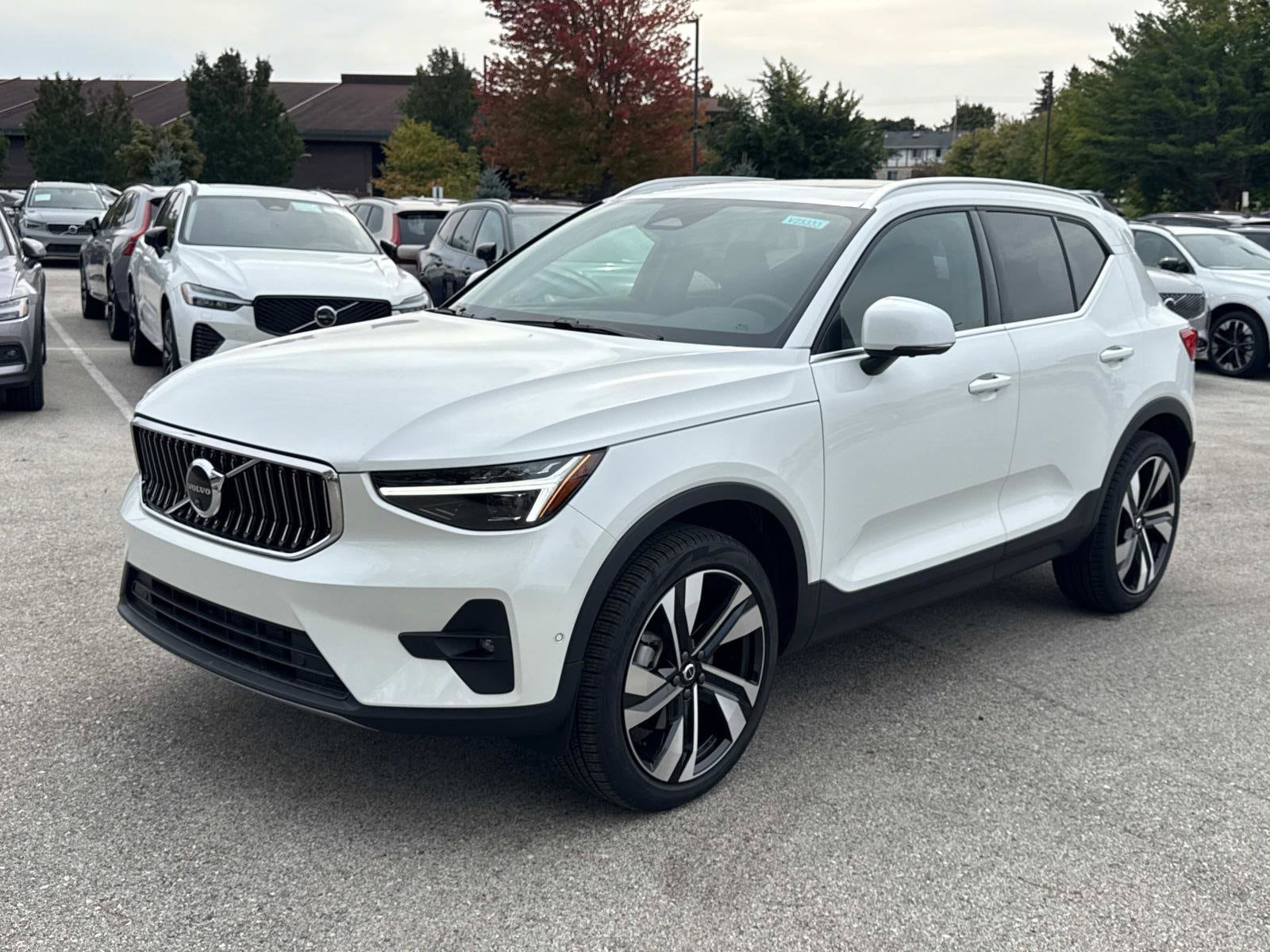 2025 Volvo XC40 Ultra's photo