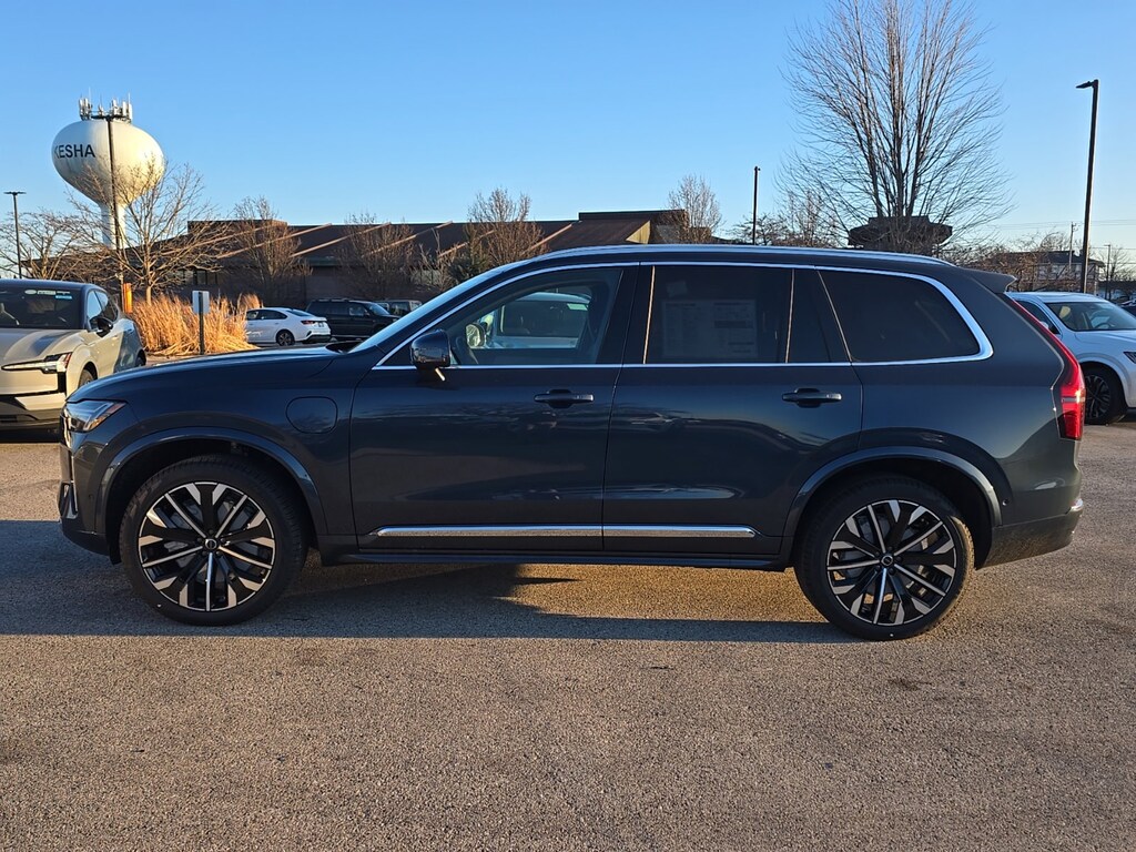 New 2026 Volvo XC90 plug-in hybrid T8 Plus 7-Seater SUV