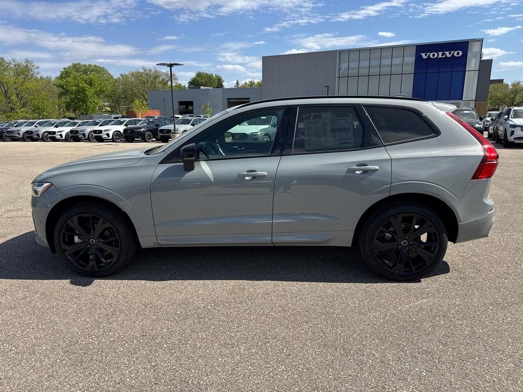 New 2026 Volvo XC60 B5 Ultra Black Edition SUV