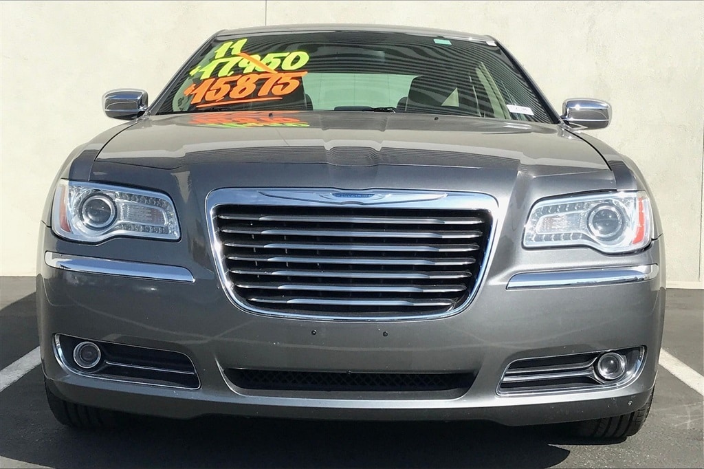Used 2011 Chrysler 300 Limited with VIN 2C3CA5CG5BH592398 for sale in Cathedral City, CA