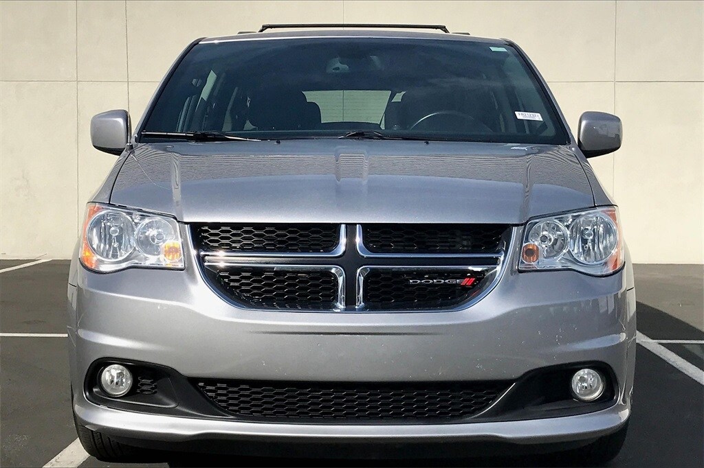 Used 2019 Dodge Grand Caravan SXT with VIN 2C4RDGCG4KR580634 for sale in Cathedral City, CA