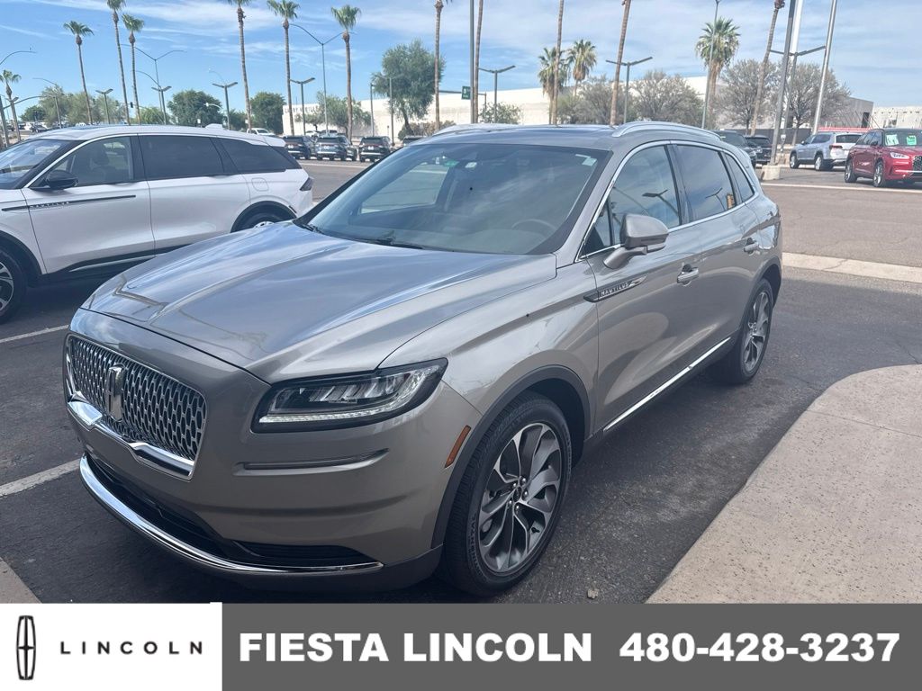 2023 Lincoln Nautilus Reserve FWD's photo