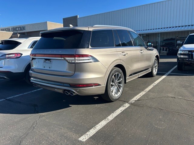 2020 Lincoln Aviator Grand Touring photo 4