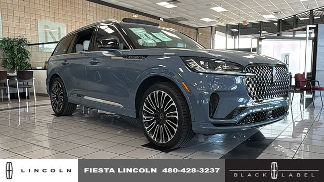 2025 Lincoln Aviator Black Label's photo