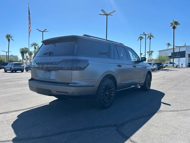 2019 Lincoln Navigator L Reserve photo 3