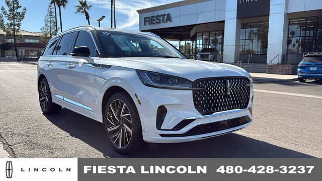 2025 Lincoln Aviator Black Label's photo