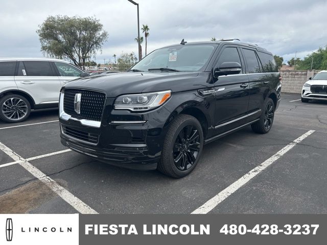 2023 Lincoln Navigator Reserve's photo