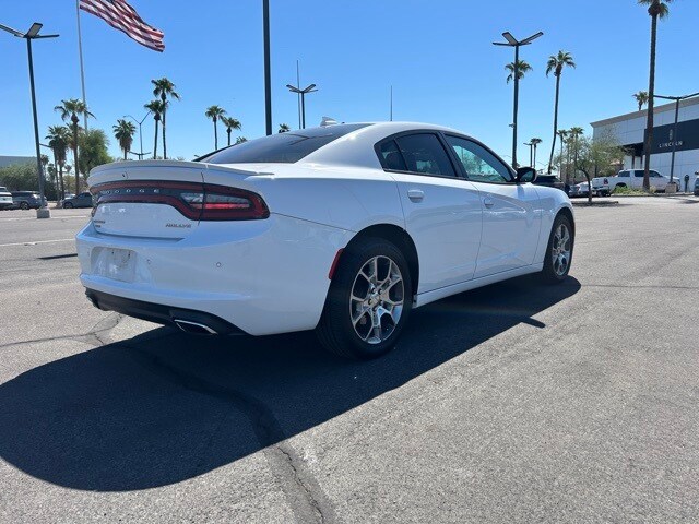 2015 Dodge Charger SXT photo 4