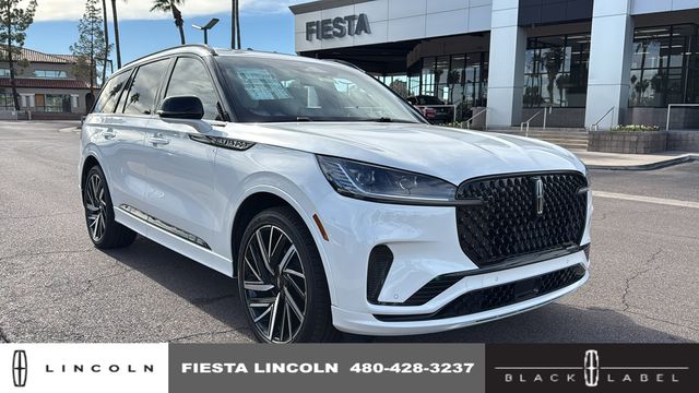 2025 Lincoln Aviator Black Label's photo