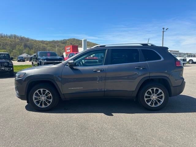 Used 2019 Jeep Cherokee Latitude Plus with VIN 1C4PJMLB3KD426499 for sale in Prairie Du Chien, WI