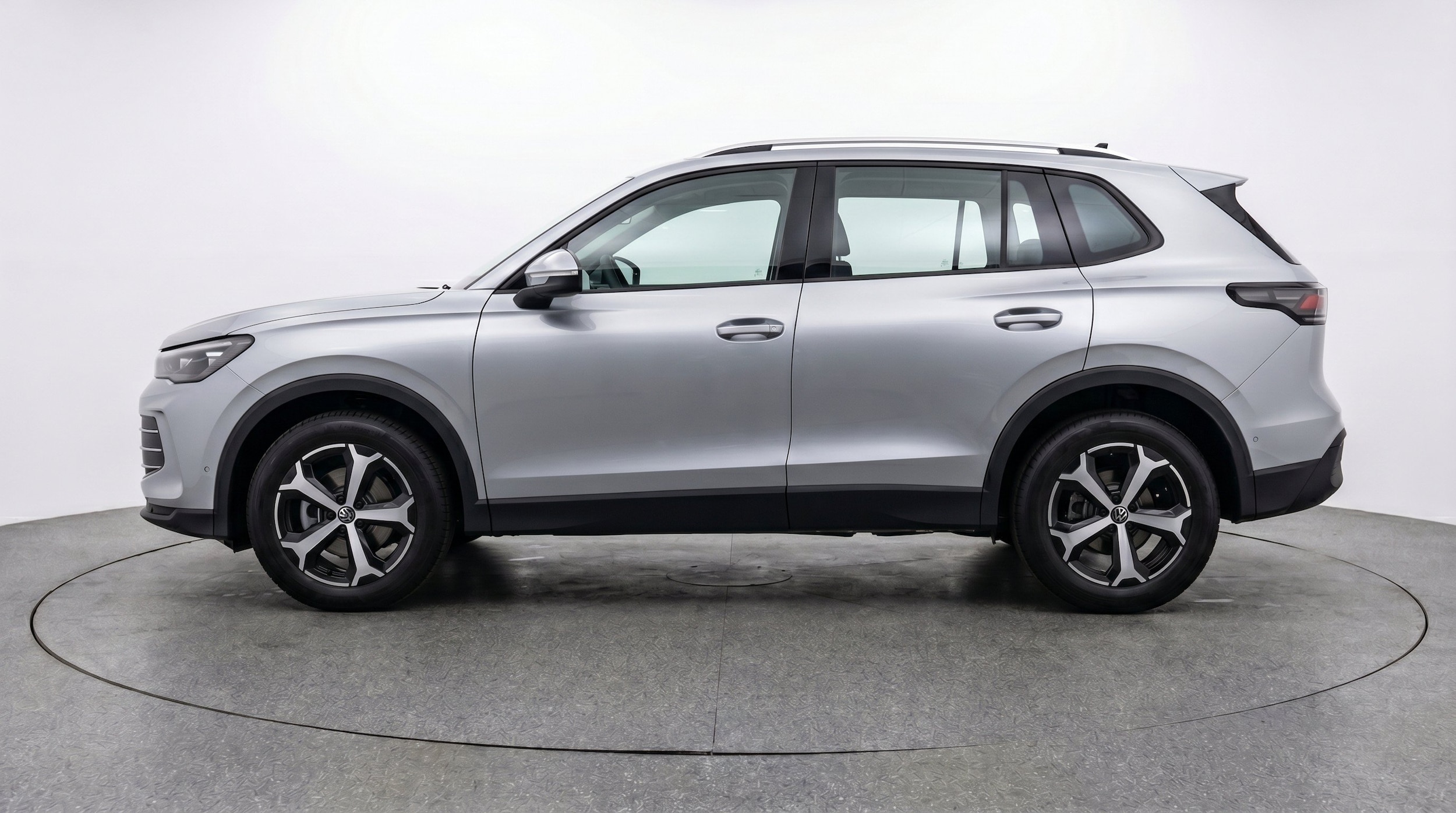 Thumbnail: 2026 Volkswagen Tiguan - 5