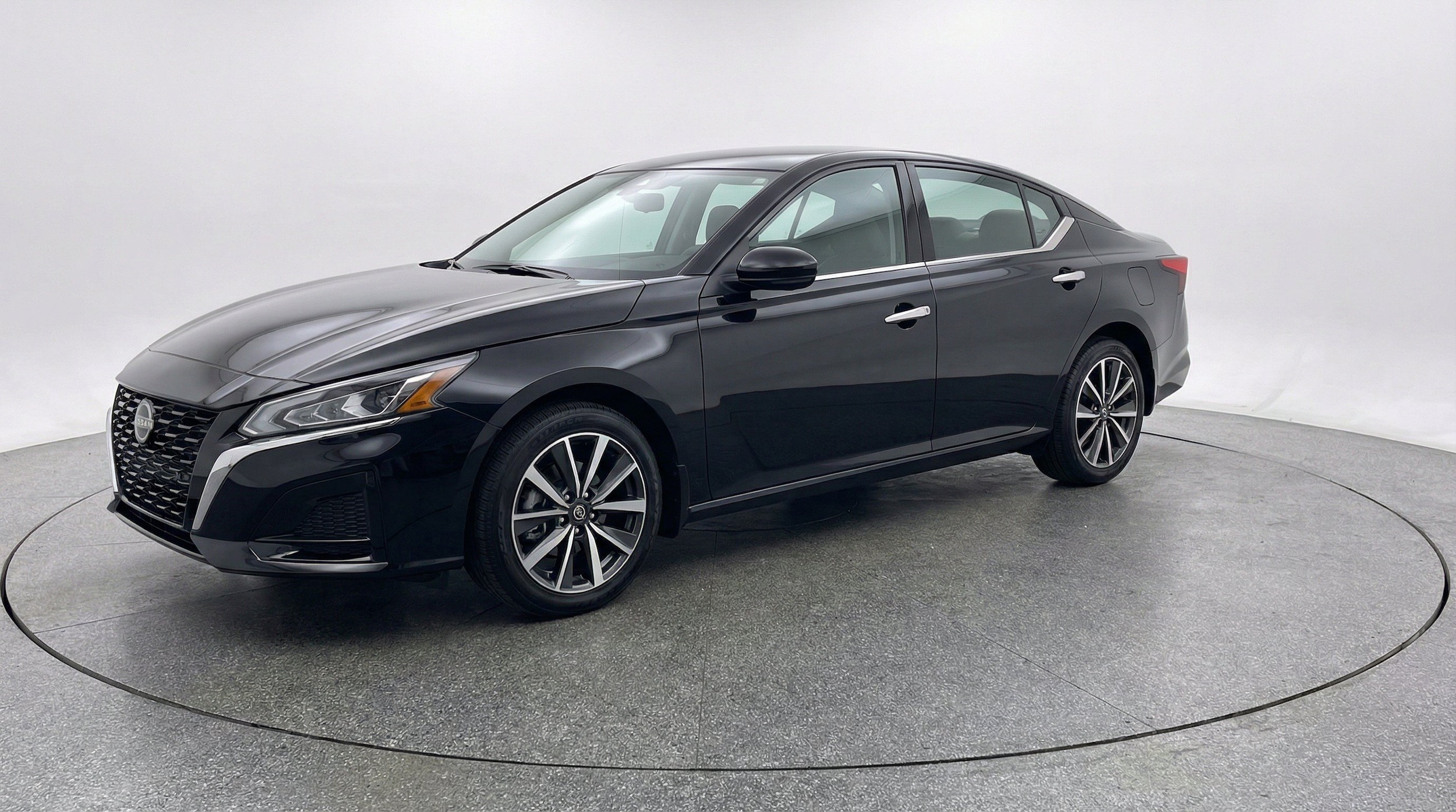 Thumbnail: 2025 Nissan Altima - 3